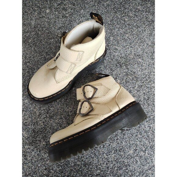 Dr. Martens Devon Heart Buckle Platform Boots Toile Cream Leather Booties - Picture 1 of 8